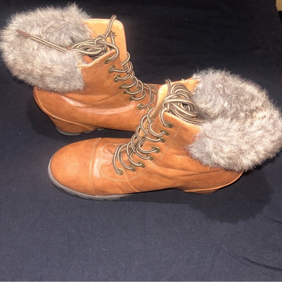 Tan Lace-Up Boots with Faux Fur - Picture 2 of 10